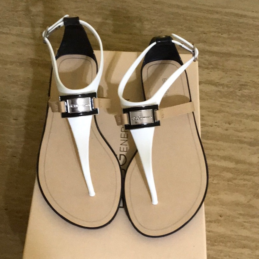 Women BCBGeneration sandals size 6.5